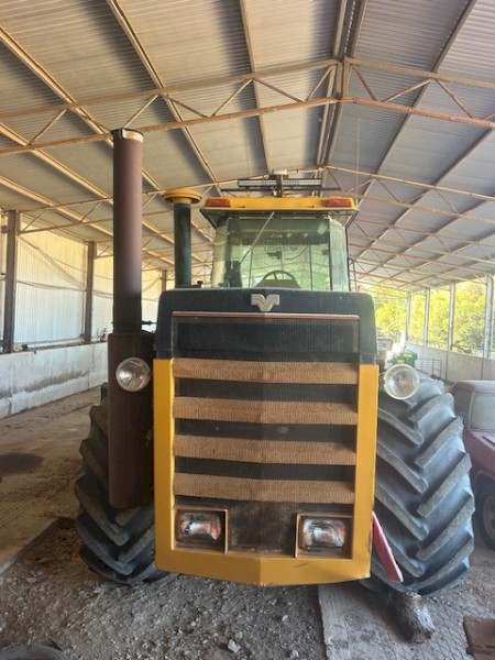 Versatile 876 Tractor