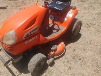 Kubota T2080 lawnmower