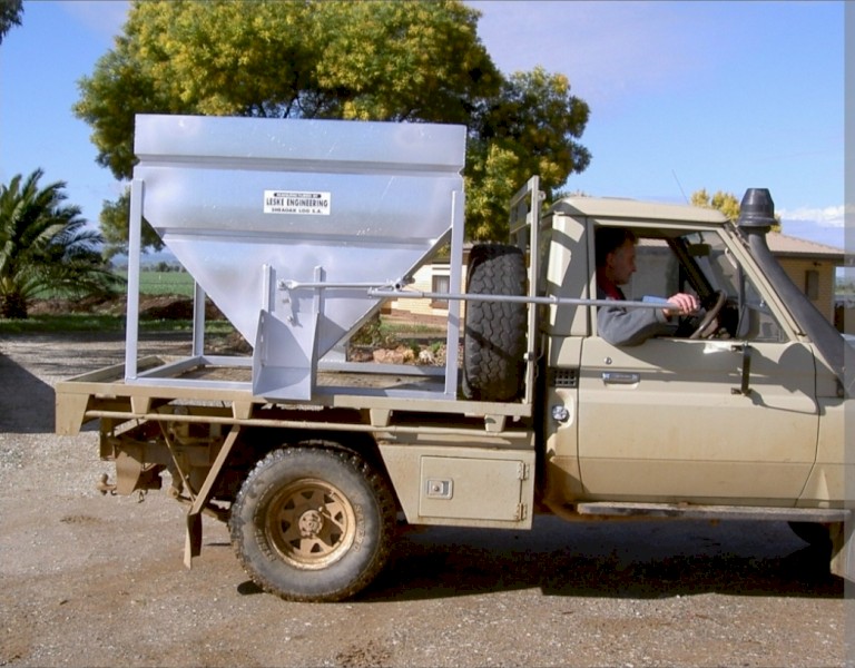 Leske Ute mounted feed out silo bin
