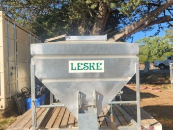 Leske Ute mounted feed out silo bin