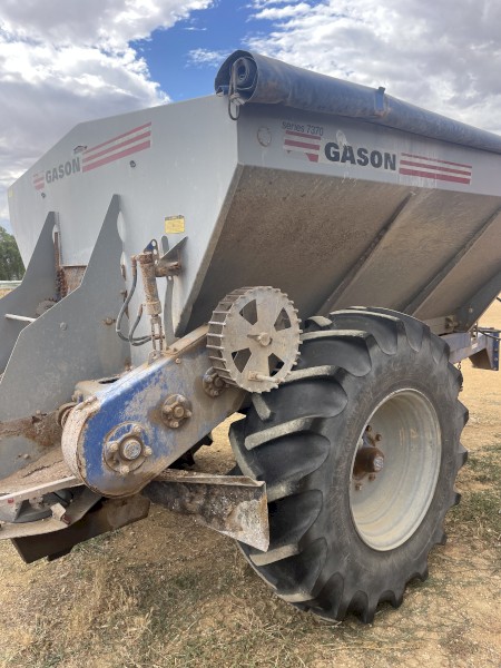 2010 Gason 7370 Spreader