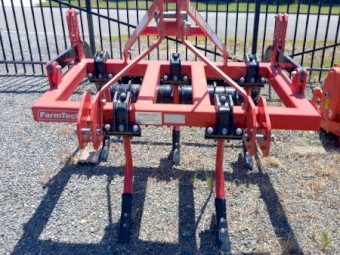 MINOS 5 TINE CHISEL PLOUGH WITH PACKER ROLLER