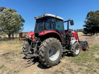 2014 Massey Ferguson 5430 Tractor with Loader