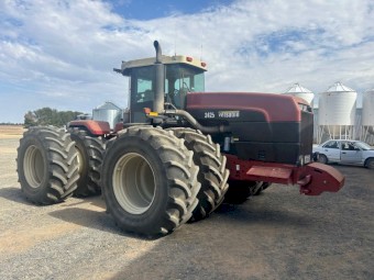 Versatile 2425 Buhler Tractor