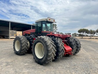 Versatile 2425 Buhler Tractor