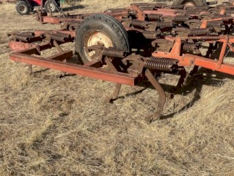 International 211 29 tyne scarifier 