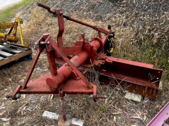McKay Port Multi Heavy Duty 6ft Tractor Grader Blade w/ Wheel kit