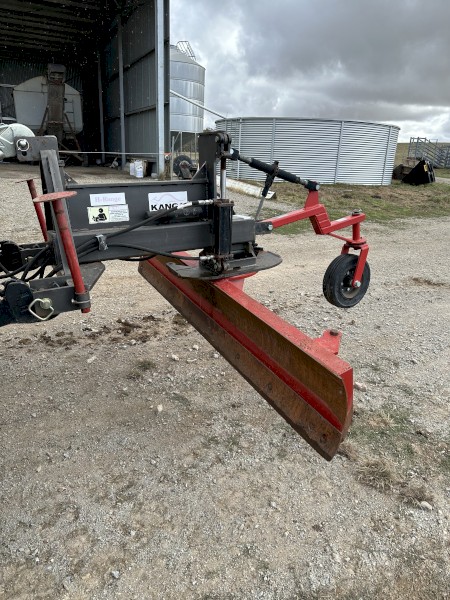 Kanga 8ft 3 way Hydraulic Grader Blade