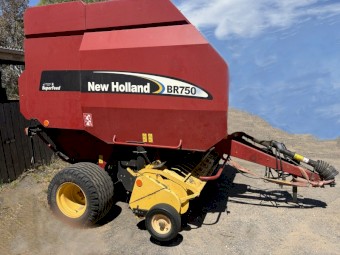 New Holland BR750 All-Purpose Baler Round