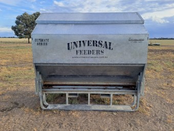 Universal feeders