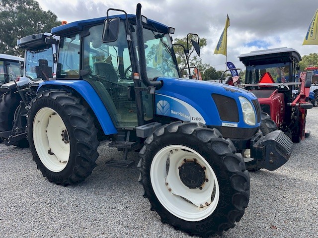2007 New Holland TL100A Tractor