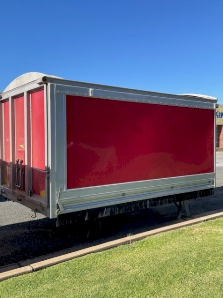 Aluminium Grain Tipping Body with hoist - 4.2m long x 1.9m high - Hercules built