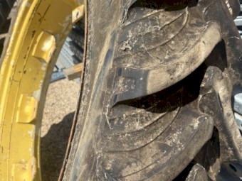 348/85R48 TRACTOR TYRES AND RIMS 