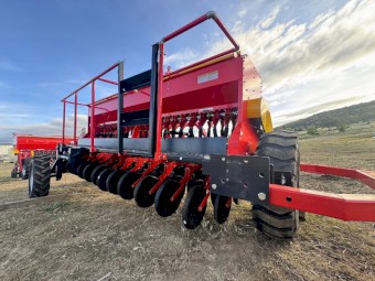 NUFARM Red Earth Seeder 24 Row Double Disc Seeder