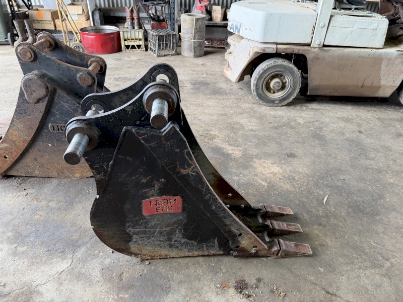 Trenching 300mm GP bucket