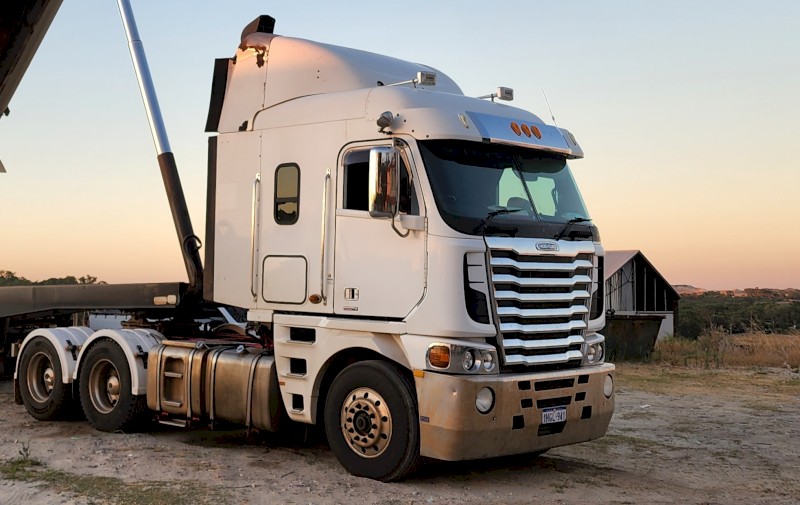 2013 Freightliner Argosy Prime Mover