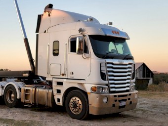 2013 Freightliner Argosy Prime Mover
