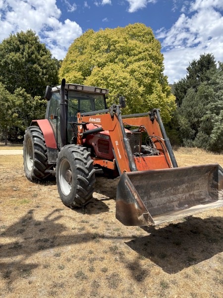 Massey Ferguson 6290 + Challenge 3831 Loader