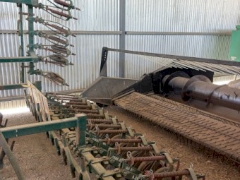 Janke 25ft Airseeder & Simplicity 2660 Cart