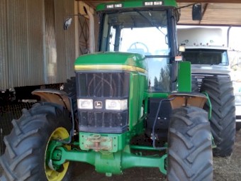 1995 John Deere 7800 Tractor