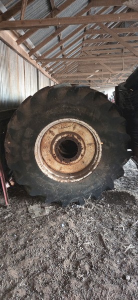 4x 620/75R34 tyres and rims