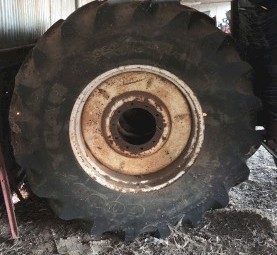 4x 620/75R34 tyres and rims