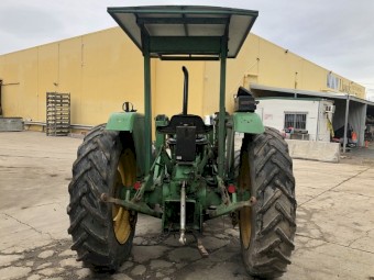 John Deere  1850  4WD Tractor with Front Loader