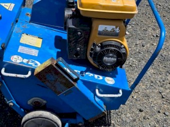 Crommlins Bluebird Lawn Aerator - 19" Lawn Corer