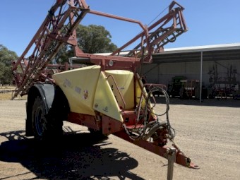 2012 Hardi Navigator 3000L Boom Spray