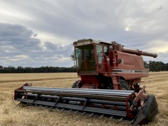 International 1460 Header