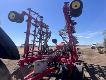 Seedhawk 1220 Bar with Horwood Bagshaw 6000 Air Cart