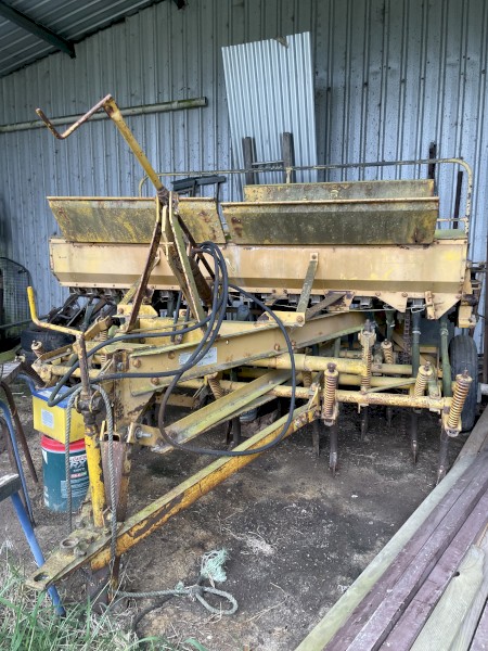 Connor Shea 18 row Trailing Seeder