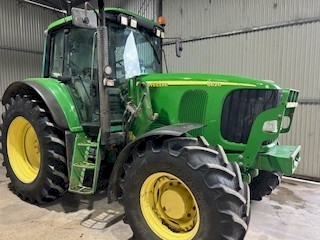 2004 John Deere 6620 Tractor and Loader
