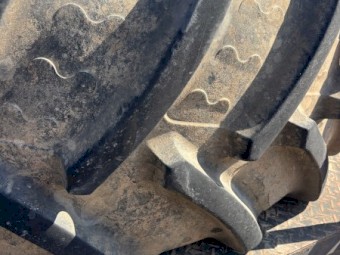 2 x Rims and Tyres to suit John Deere 8R Fronts