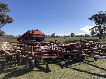 2001 Morris Concept 2000 with 7252 Triple Bin