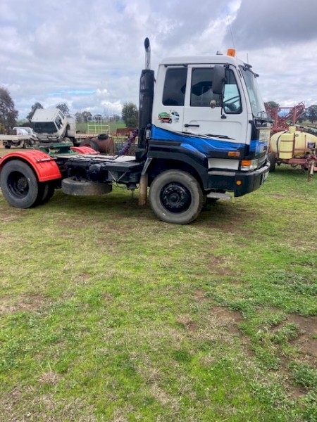 2002 Nissan UD Prime Mover & Drop Deck Trailer