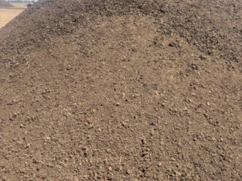 Screened and Unscreened Feedlot Manure