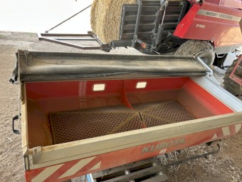 Kubota DSX spreader