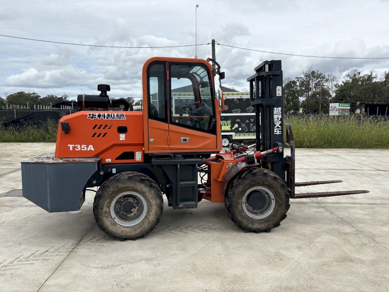 Huake T35A 3.5T 4WD Rough Terrain Forklift – Low Hours – NSW
