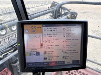 2011 Case IH 8120 combine with Macdon FD 70 40ft front