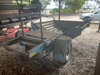 Pearce Offsider Round Hay Bale Feedout Cart