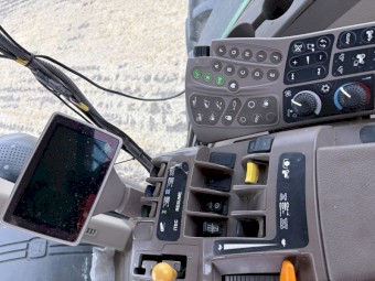 2011 John Deere 8335R