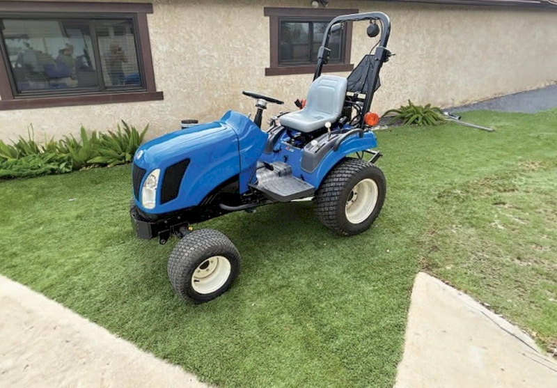 2010 New Holland T1030 Tractor
