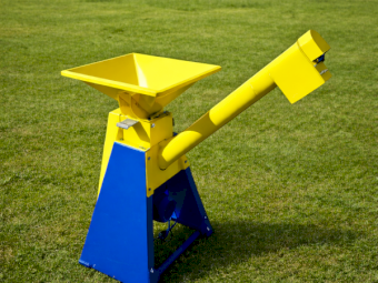 Auger Outfeed Grain Roller Mill Horses Cattle Sheep Pigs Poultry Feed Landworker