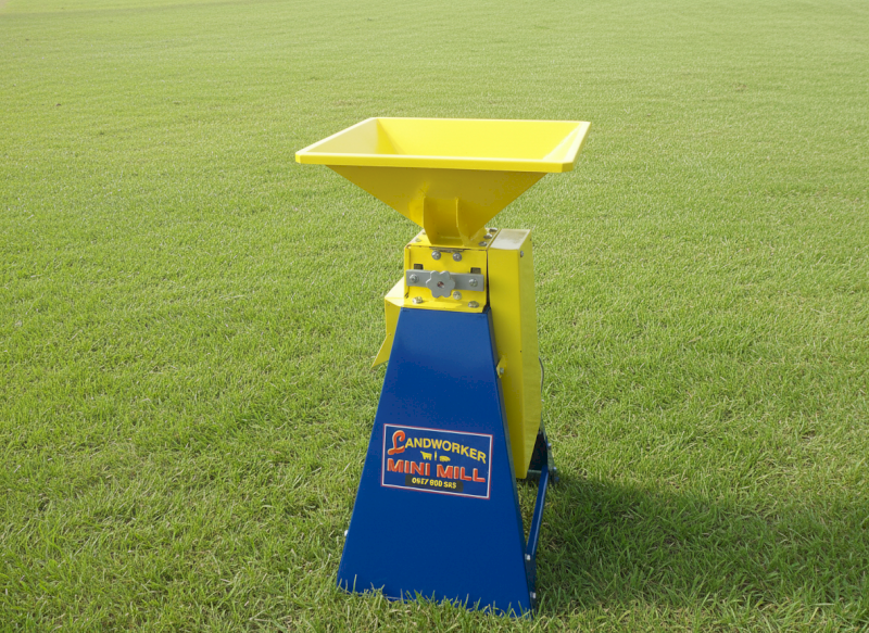 Landworker Mini Mill Grain Roller