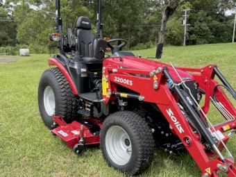 Solis S26H Tractor Package – Loader & Mower
