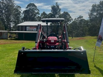 New Solis S90 Tractor with ROPS and 4-in-1 Loader