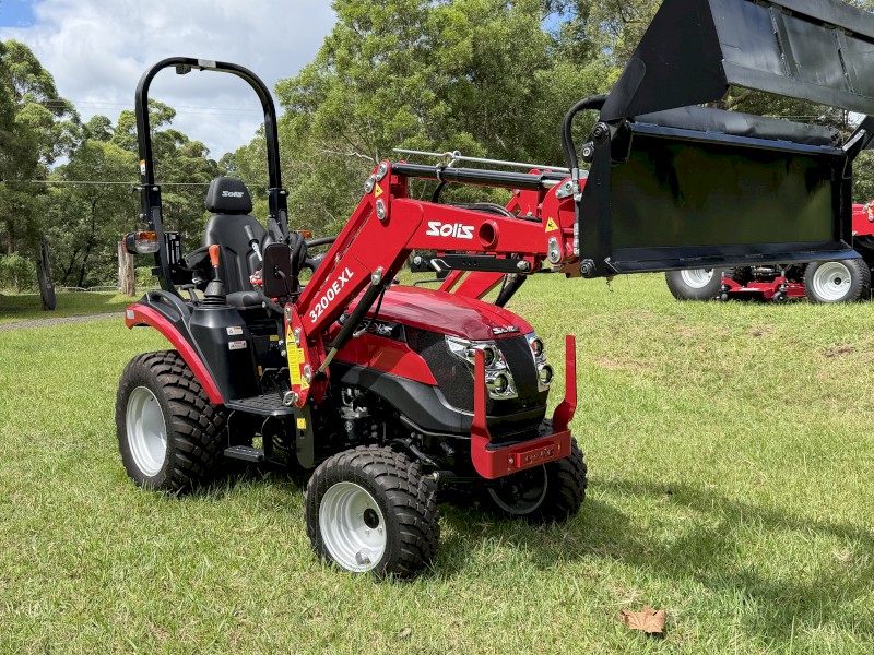 New Solis S26 Tractor 9+9 Shuttle with 4‑in‑1 Loader