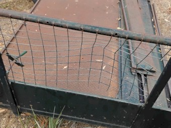 Steel ute tray with removable sides