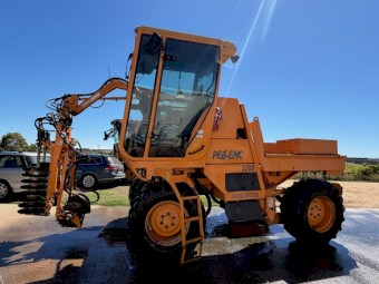 Pellenc 3200 Straddle Tractor